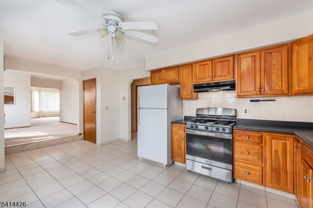 120 Fenner Ave, Clifton City, NJ 07013