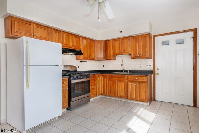 120 Fenner Ave, Clifton City, NJ 07013