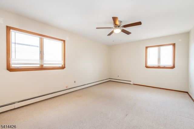 120 Fenner Ave, Clifton City, NJ 07013