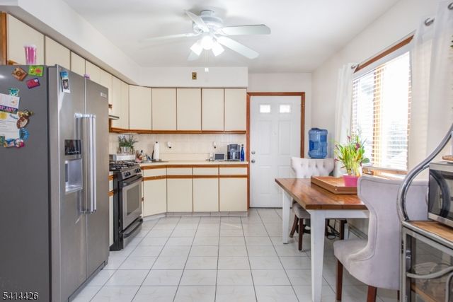 120 Fenner Ave, Clifton City, NJ 07013