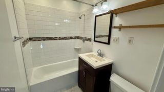 170 TALBOTT ST #204, Rockville, MD 20852