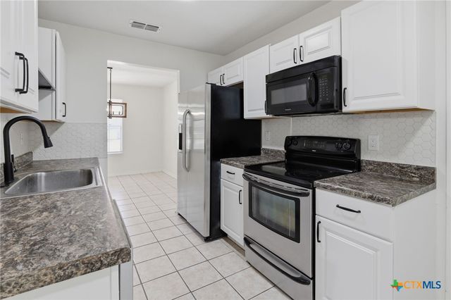 1106 Sublett Avenue, Copperas Cove, TX 76522