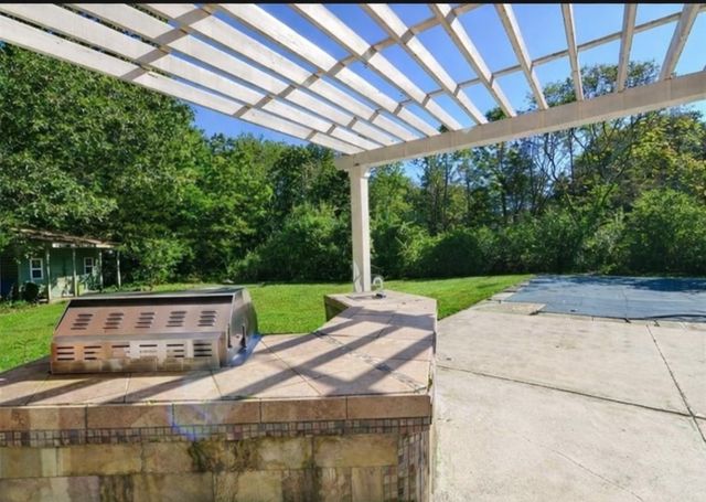 69 Talbut Road, Scituate, RI 02831