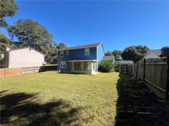832 Brandlwood Way NW, Lilburn, GA 30047