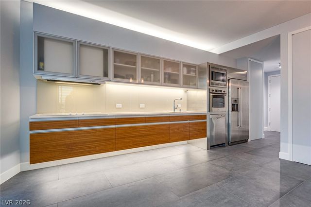3726 Las Vegas Boulevard 902, Las Vegas, NV 89158