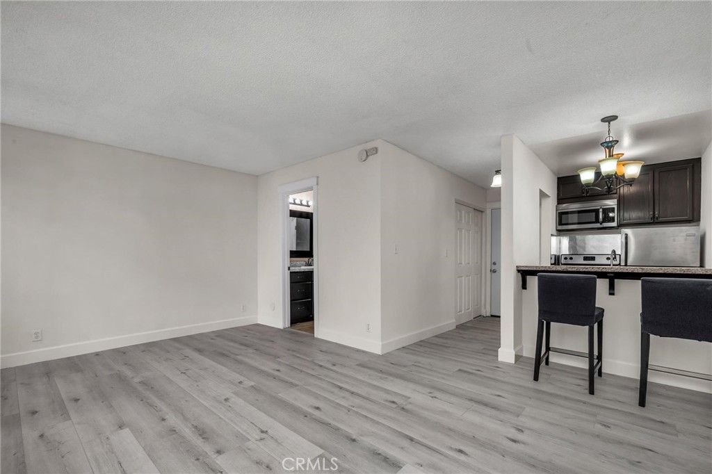 525 S Ardmore Avenue 161, Los Angeles, CA 90020 — photo 2