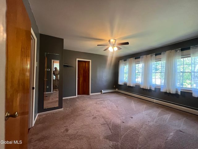 138 Eastholm Road, Schenectady, NY 12304