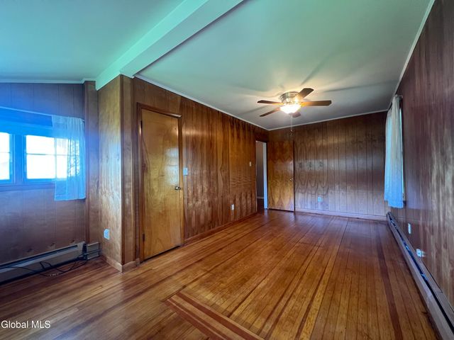 138 Eastholm Road, Schenectady, NY 12304