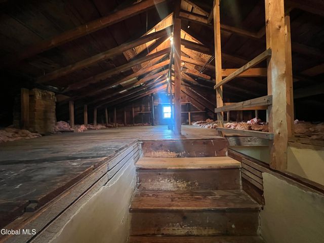 138 Eastholm Road, Schenectady, NY 12304