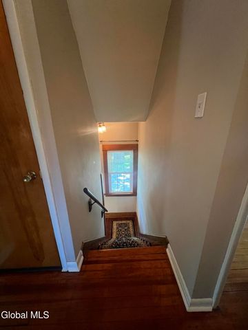 138 Eastholm Road, Schenectady, NY 12304