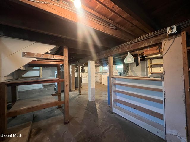138 Eastholm Road, Schenectady, NY 12304