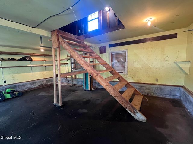 138 Eastholm Road, Schenectady, NY 12304