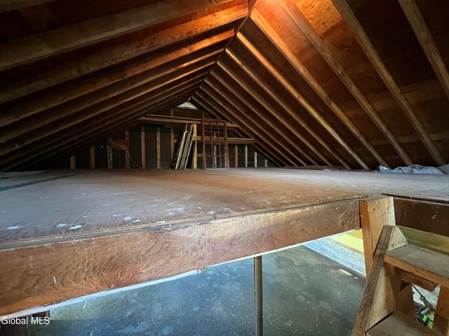 138 Eastholm Road, Schenectady, NY 12304