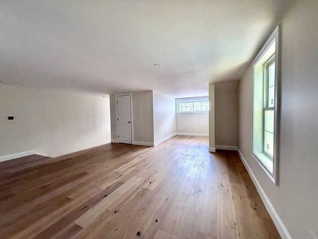94 Lyman Rd B, Northampton, MA 01060