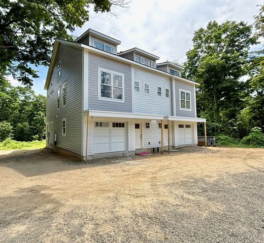 94 Lyman Rd B, Northampton, MA 01060