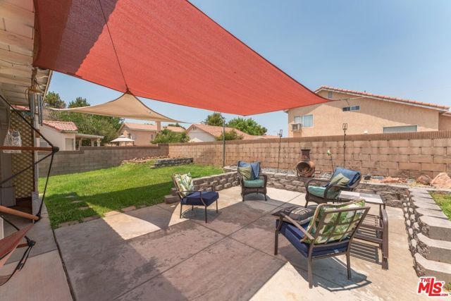 1517 E Avenue J6, Lancaster, CA 93535