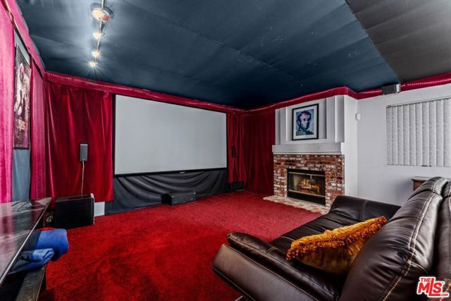 1517 E Avenue J6, Lancaster, CA 93535