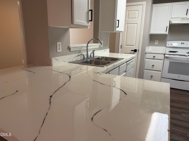 2201 Mountain Mist Court 302, Raleigh, NC 27603