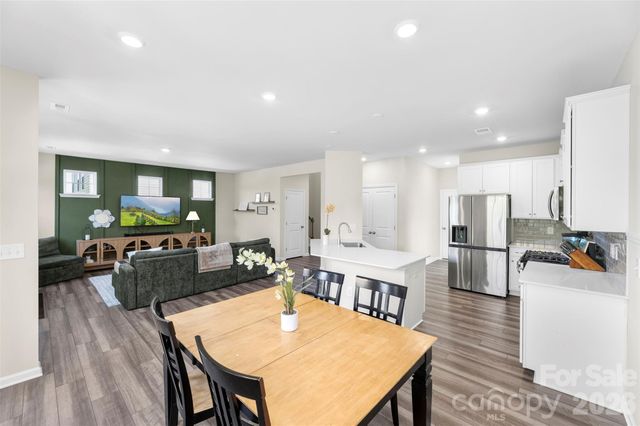 13016 Lannister Drive, Charlotte, NC 28278