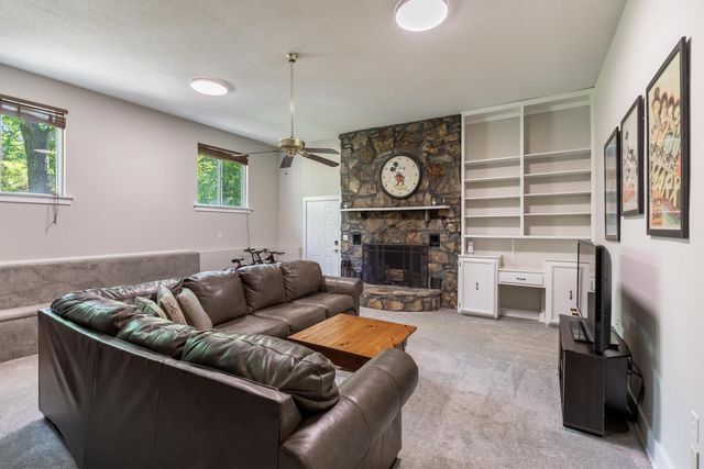 710 Miles Road, Signal Mountain, TN 37377