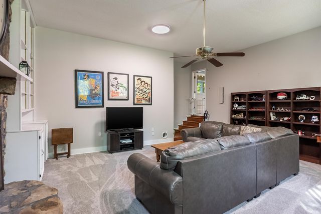 710 Miles Road, Signal Mountain, TN 37377