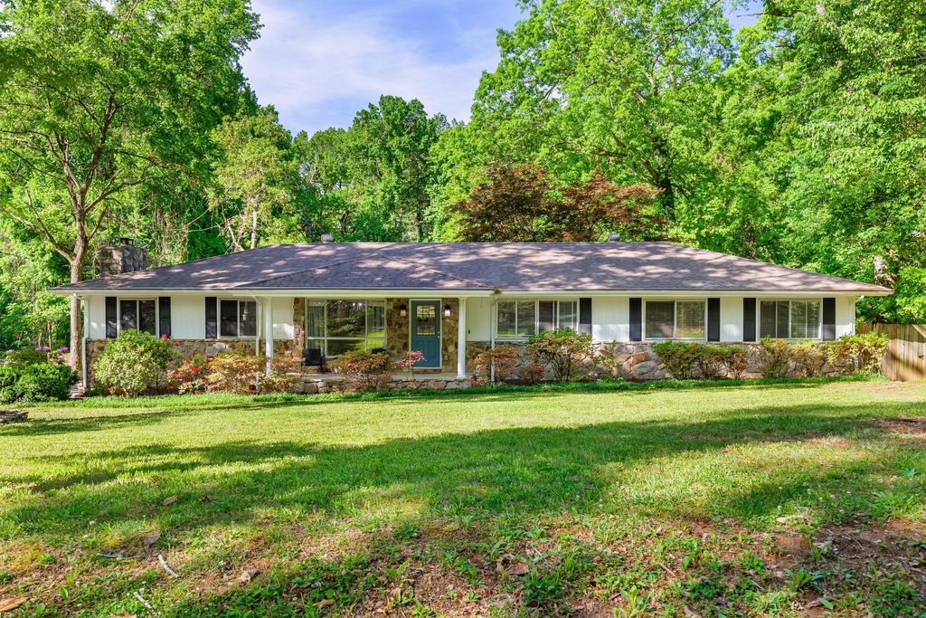 710 Miles Road, Signal Mountain, TN 37377