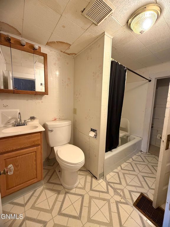 401 7th Avenue SE, Jamestown, ND 58401 photo 16