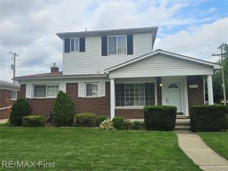24504 Marine Street, Eastpointe, MI 48021