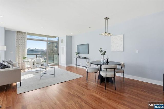 8125 River Road 4E, North Bergen, NJ 07047