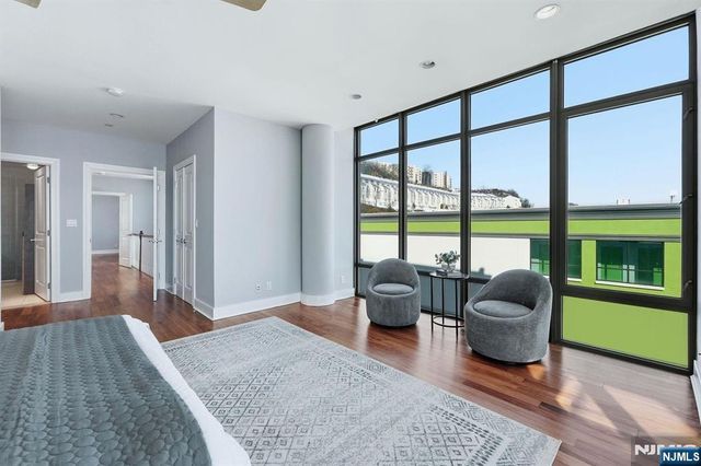 8125 River Road 4E, North Bergen, NJ 07047