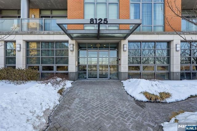 8125 River Road 4E, North Bergen, NJ 07047