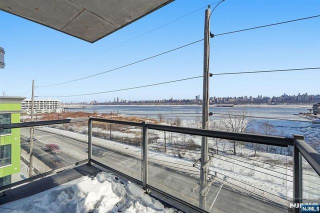 8125 River Road 4E, North Bergen, NJ 07047