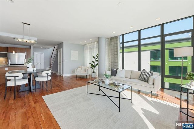 8125 River Road 4E, North Bergen, NJ 07047