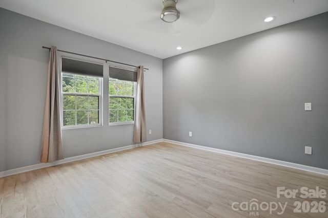 544 30th Avenue NW, Hickory, NC 28601
