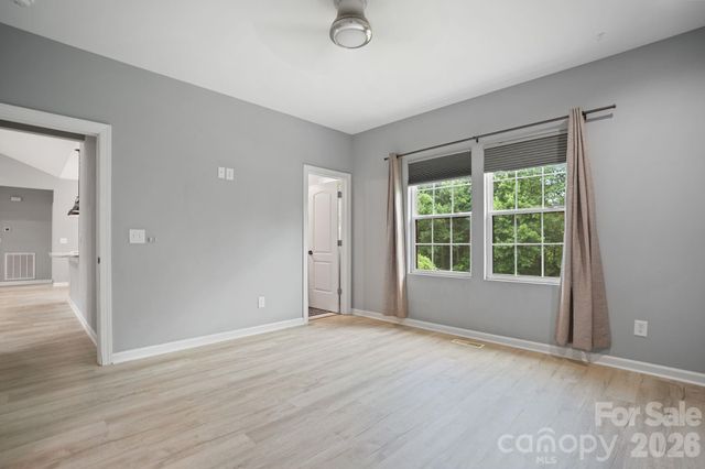 544 30th Avenue NW, Hickory, NC 28601