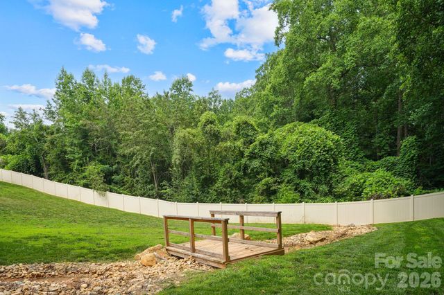 544 30th Avenue NW, Hickory, NC 28601