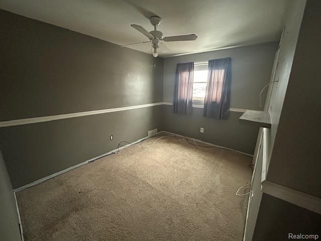 22043 Hillcrest Court, Woodhaven, MI 48183