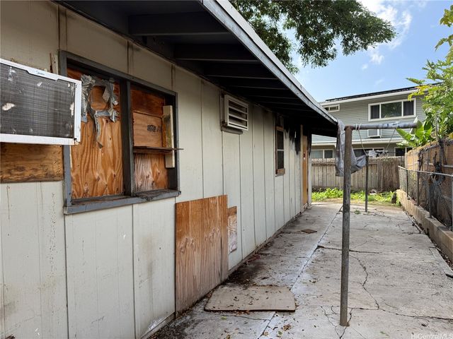 86-907 Ihuku Street, Waianae, HI 96792