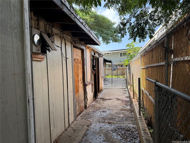 86-907 Ihuku Street, Waianae, HI 96792