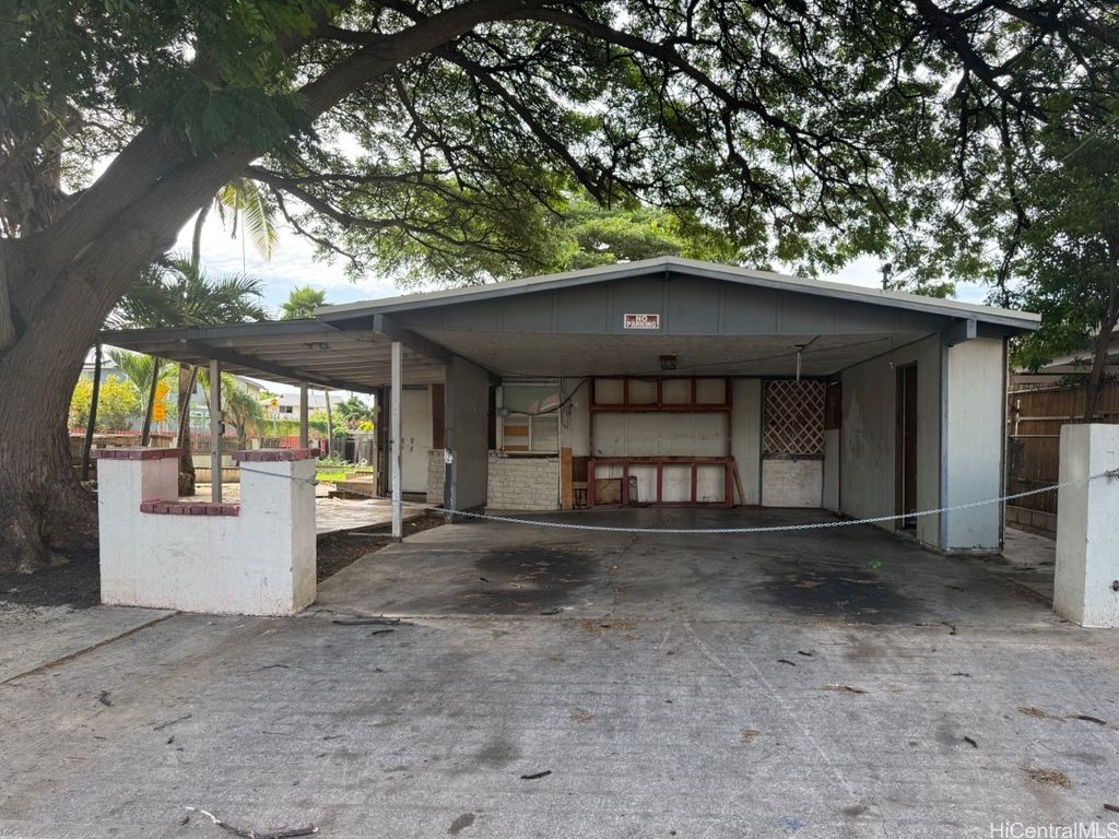 86-907 Ihuku Street, Waianae, HI 96792