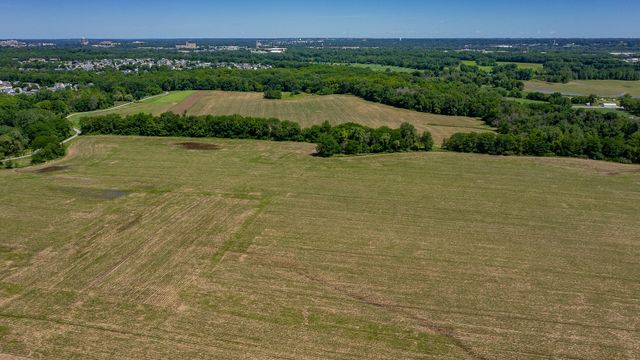 2730 E Leach Avenue, Des Moines, IA 50320