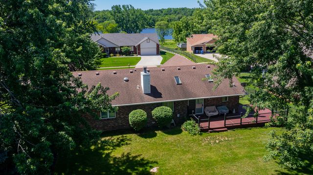 2730 E Leach Avenue, Des Moines, IA 50320