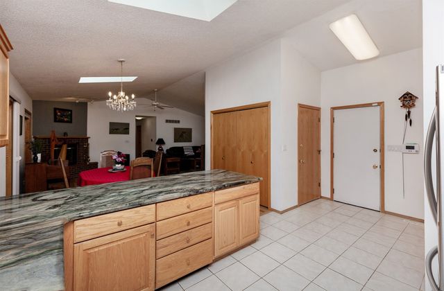 2730 E Leach Avenue, Des Moines, IA 50320