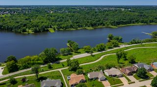 2730 E Leach Avenue, Des Moines, IA 50320