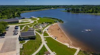 2730 E Leach Avenue, Des Moines, IA 50320