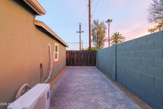 3402 N 26TH Place, Phoenix, AZ 85016