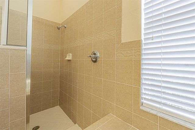 20002 HERITAGE POINT DRIVE, Tampa, FL 33647