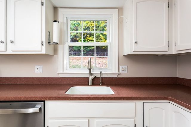 98 Miller St, Franklin, MA 02038