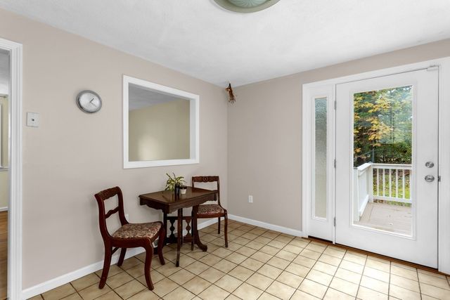 98 Miller St, Franklin, MA 02038