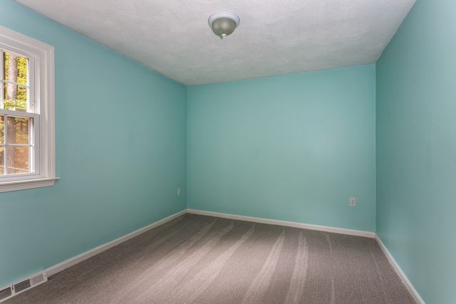 98 Miller St, Franklin, MA 02038